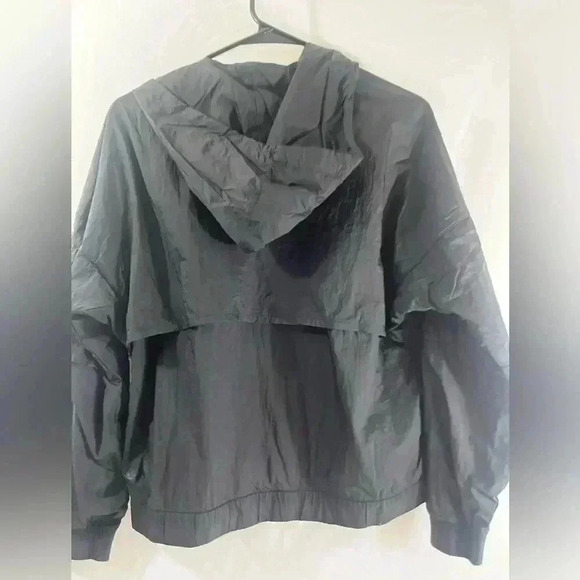 Lululemon hood jacket wind breaker black womans 4 zip up light wear - Picture 8 of 13